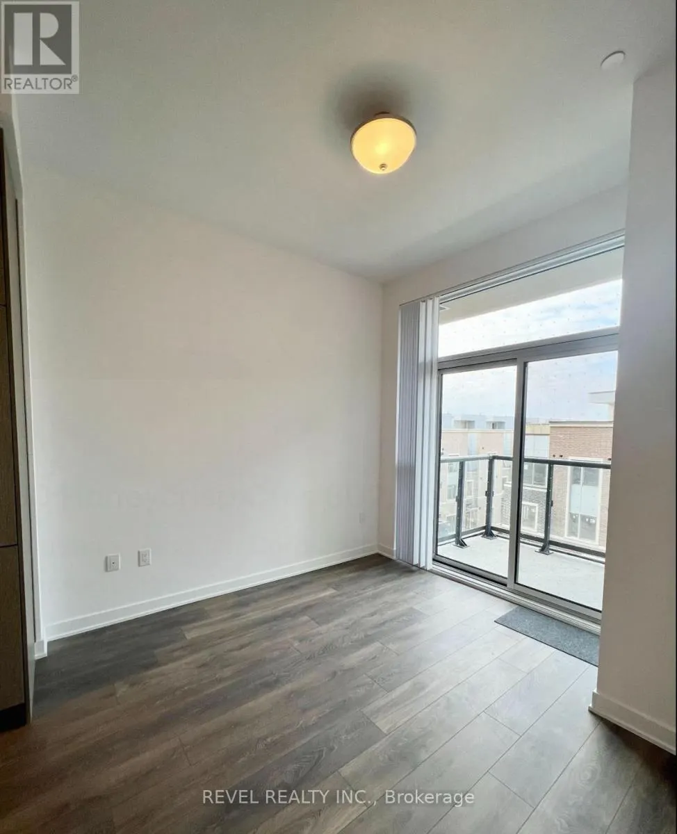 302 - 60 HONEYCRISP CRESCENT