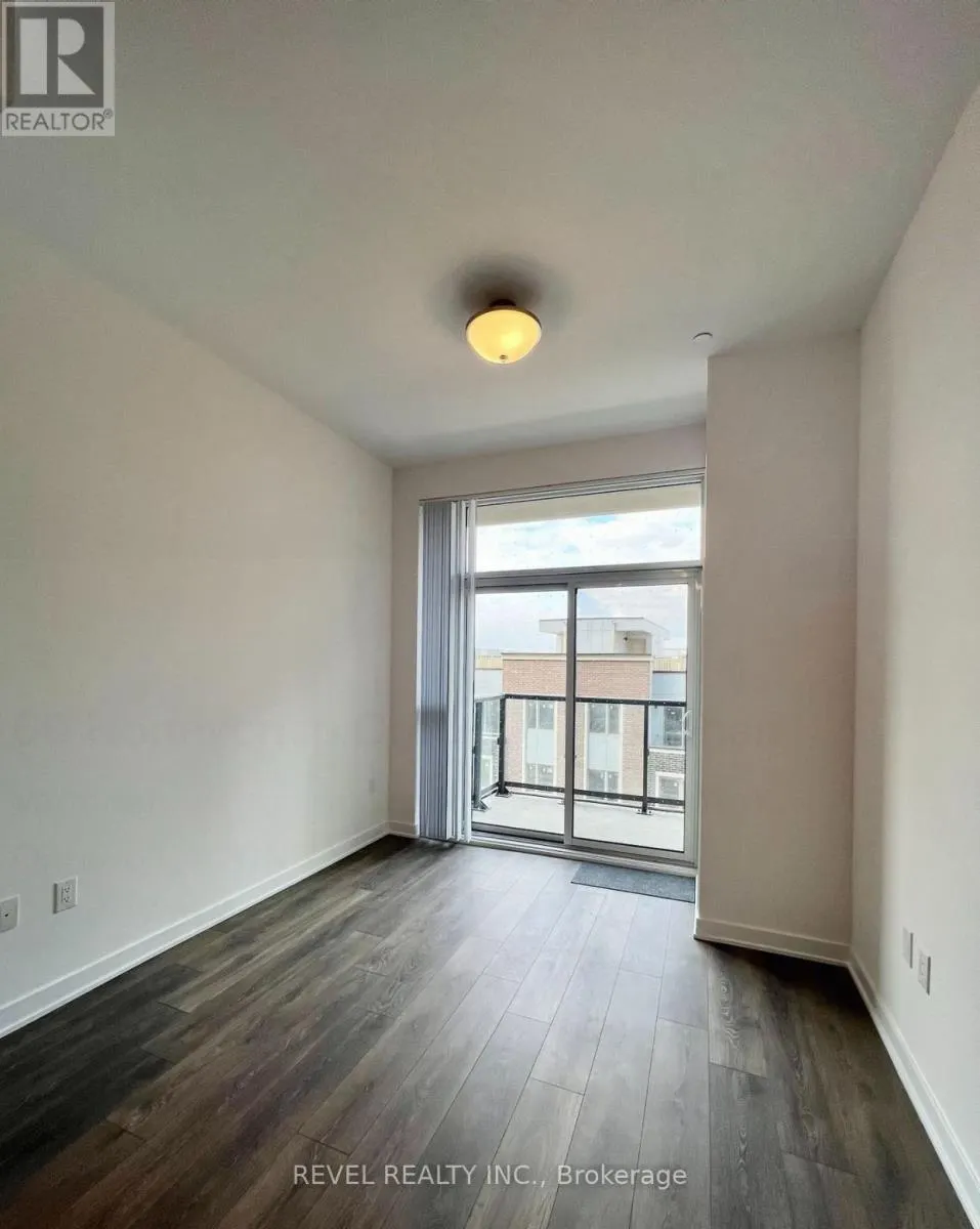 302 - 60 HONEYCRISP CRESCENT