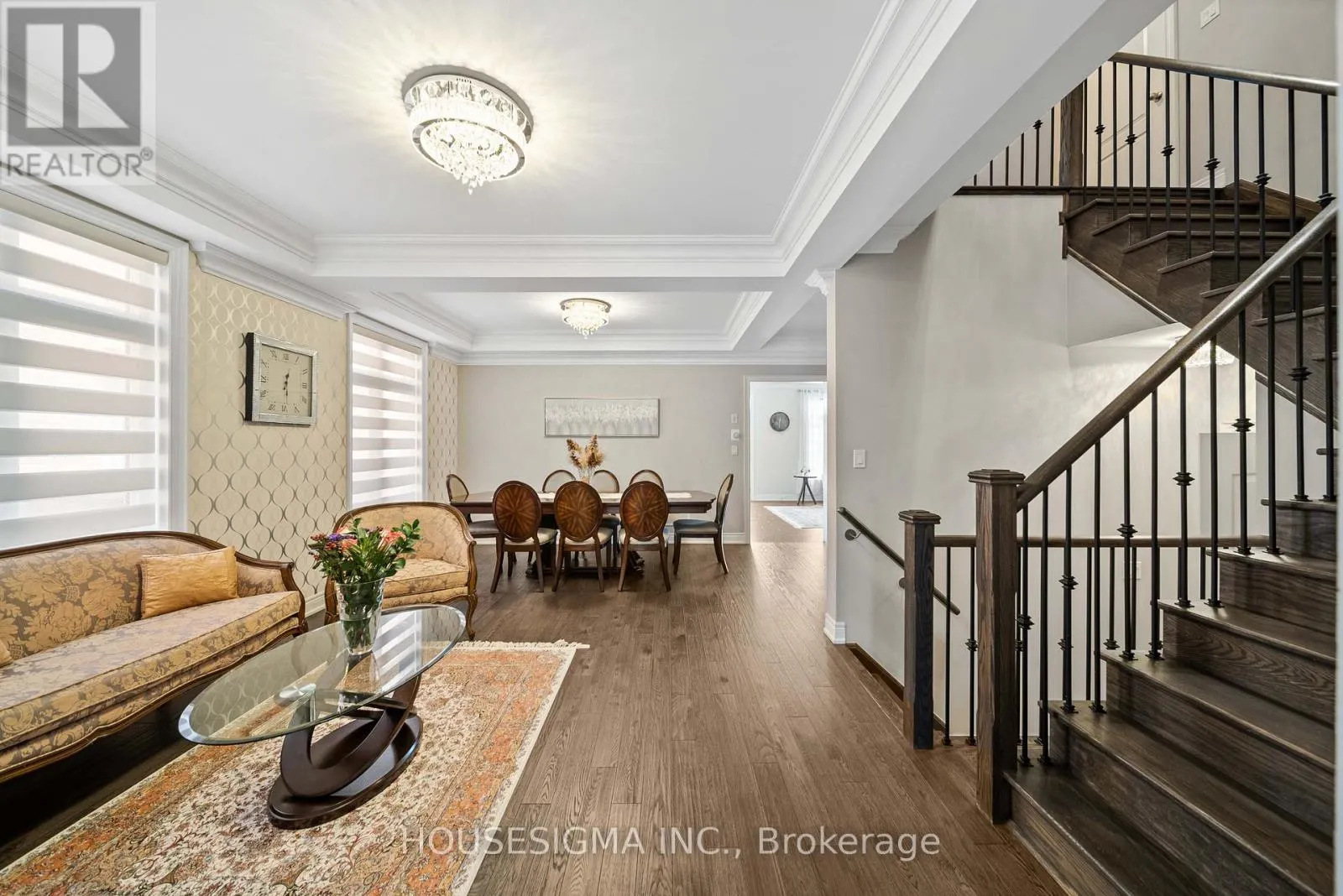 94 FOREST EDGE CRESCENT