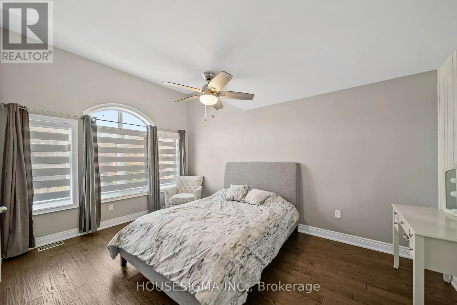94 FOREST EDGE CRESCENT