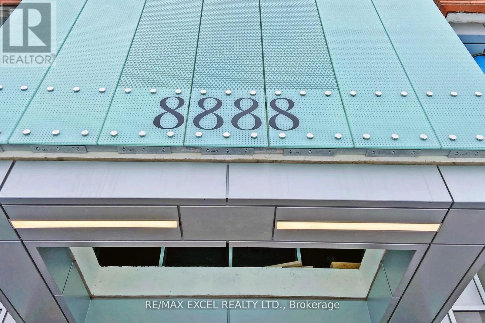 318 - 8888 YONGE STREET