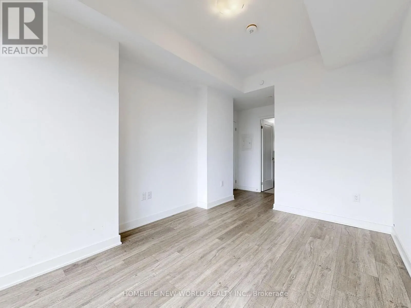 2410 - 105 ONEIDA CRESCENT