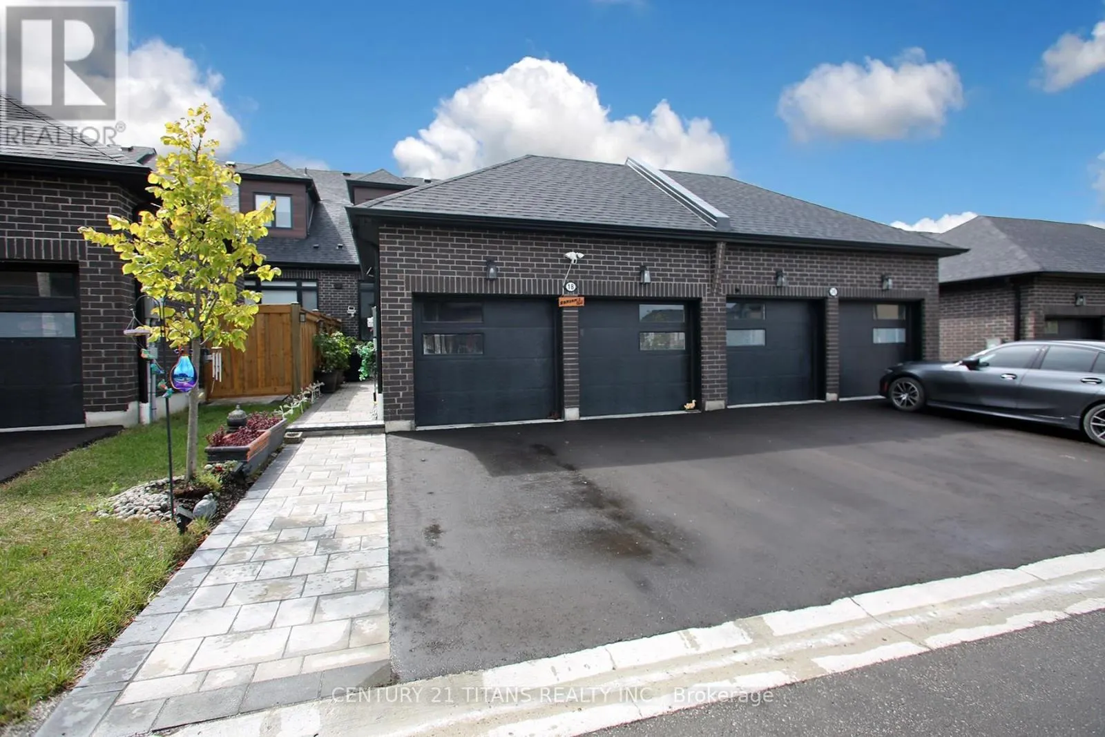 18 VERN ROBERTSON GATE