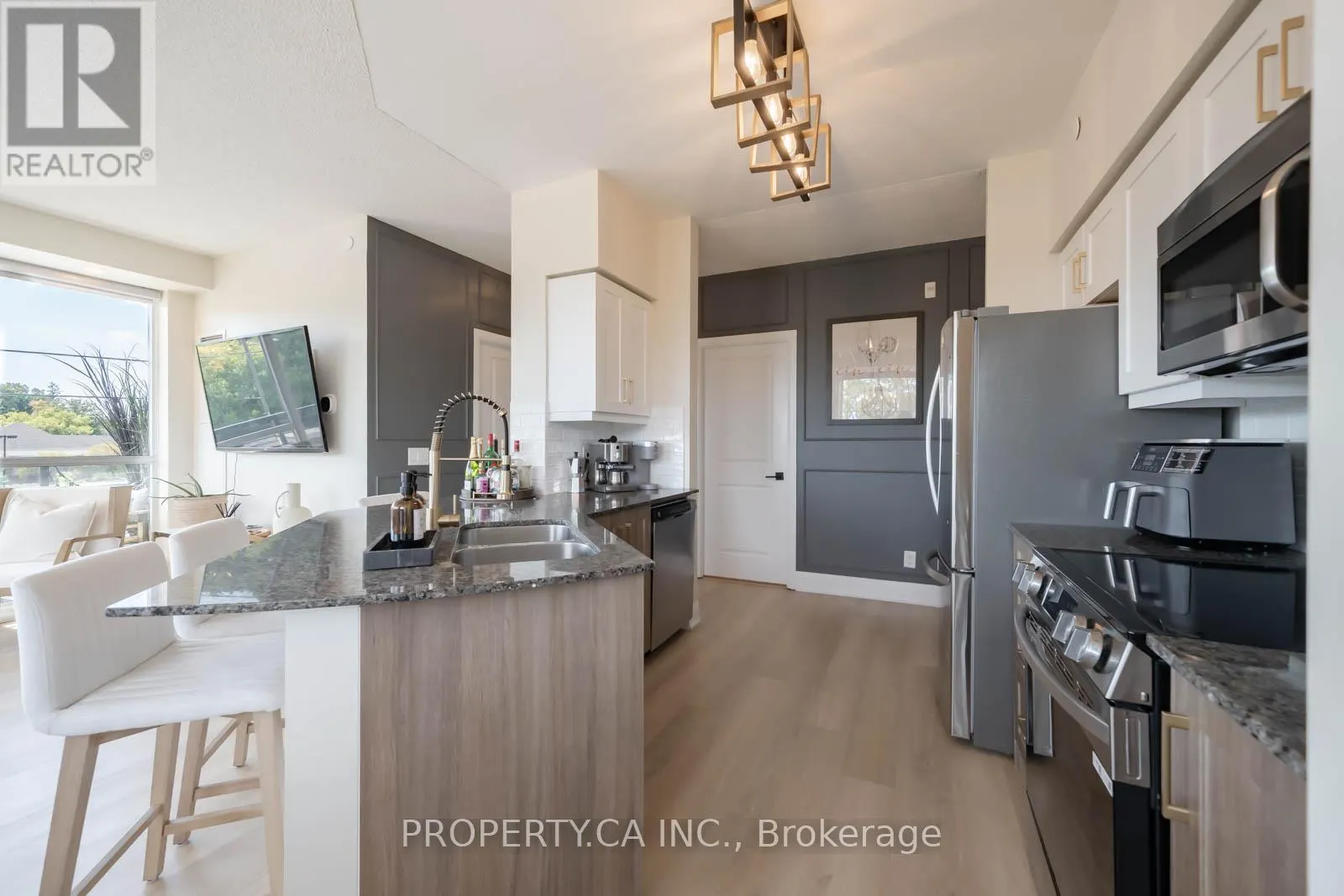 318 - 4700 HIGHWAY 7 ROAD