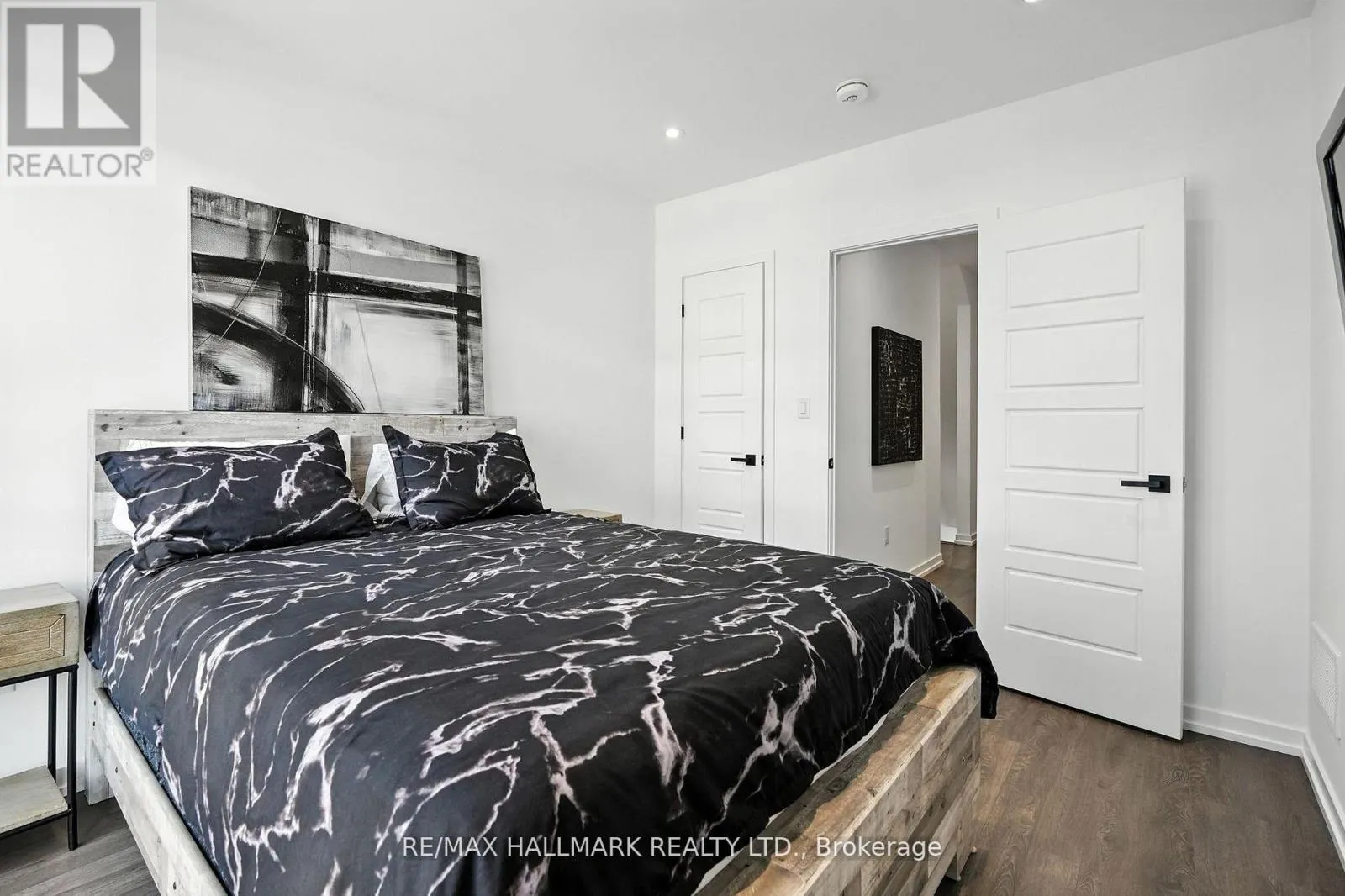 3658 FERRETTI COURT E