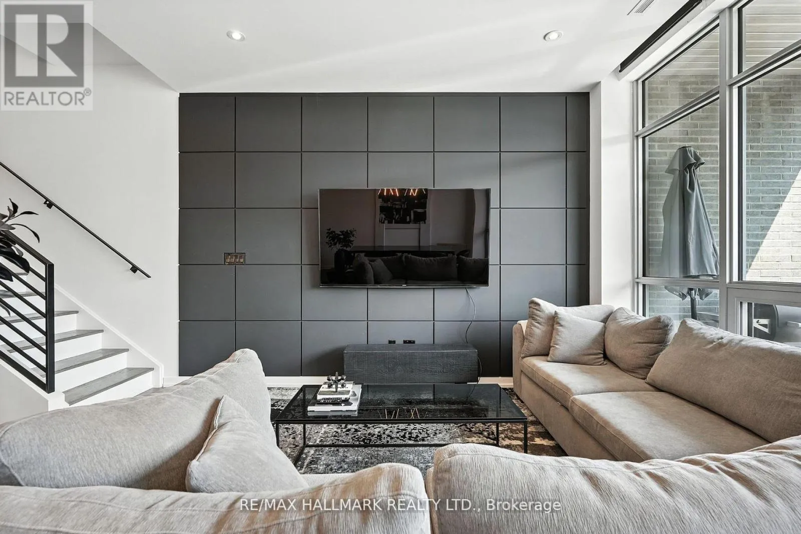 3658 FERRETTI COURT E