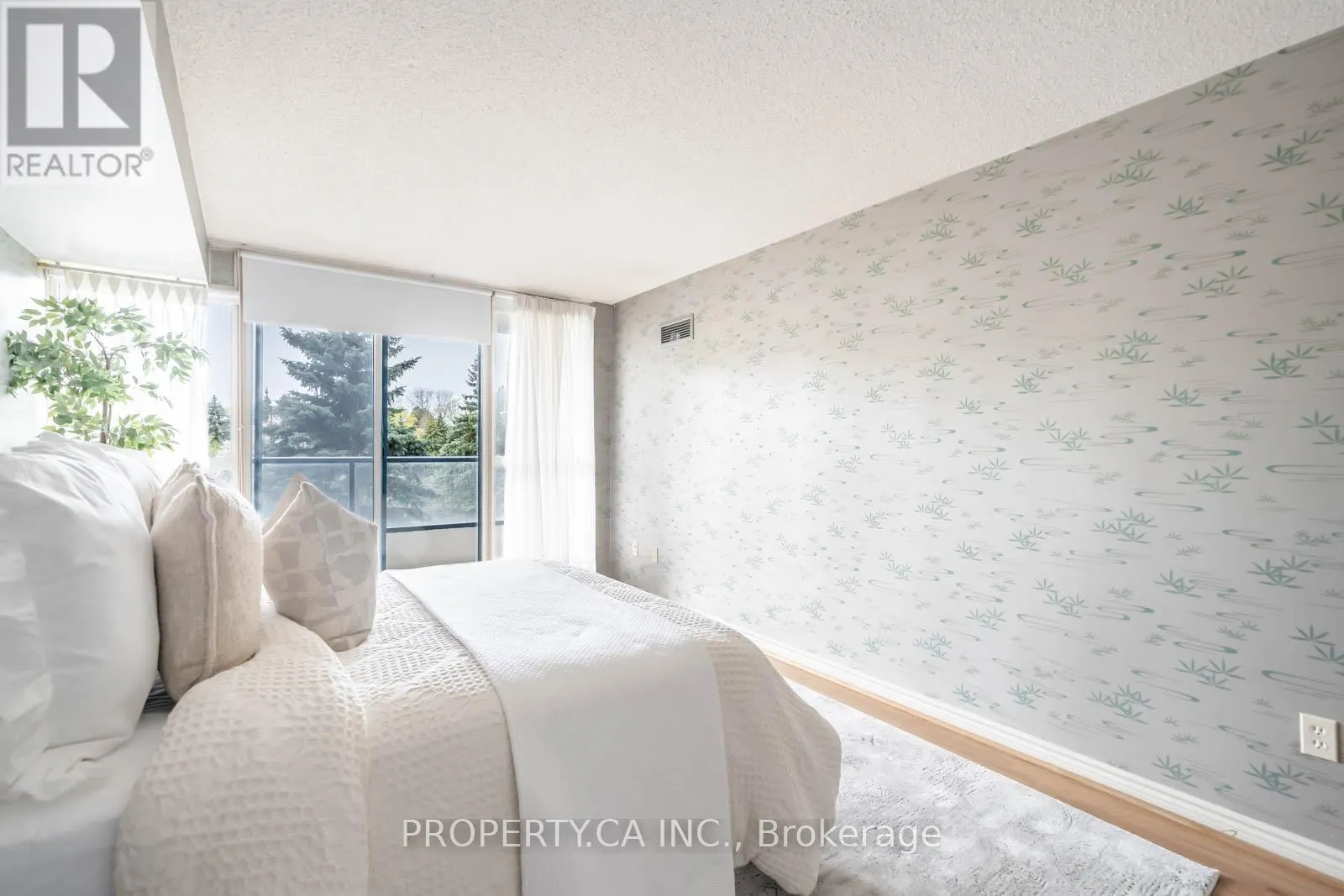 301 - 7300 YONGE STREET