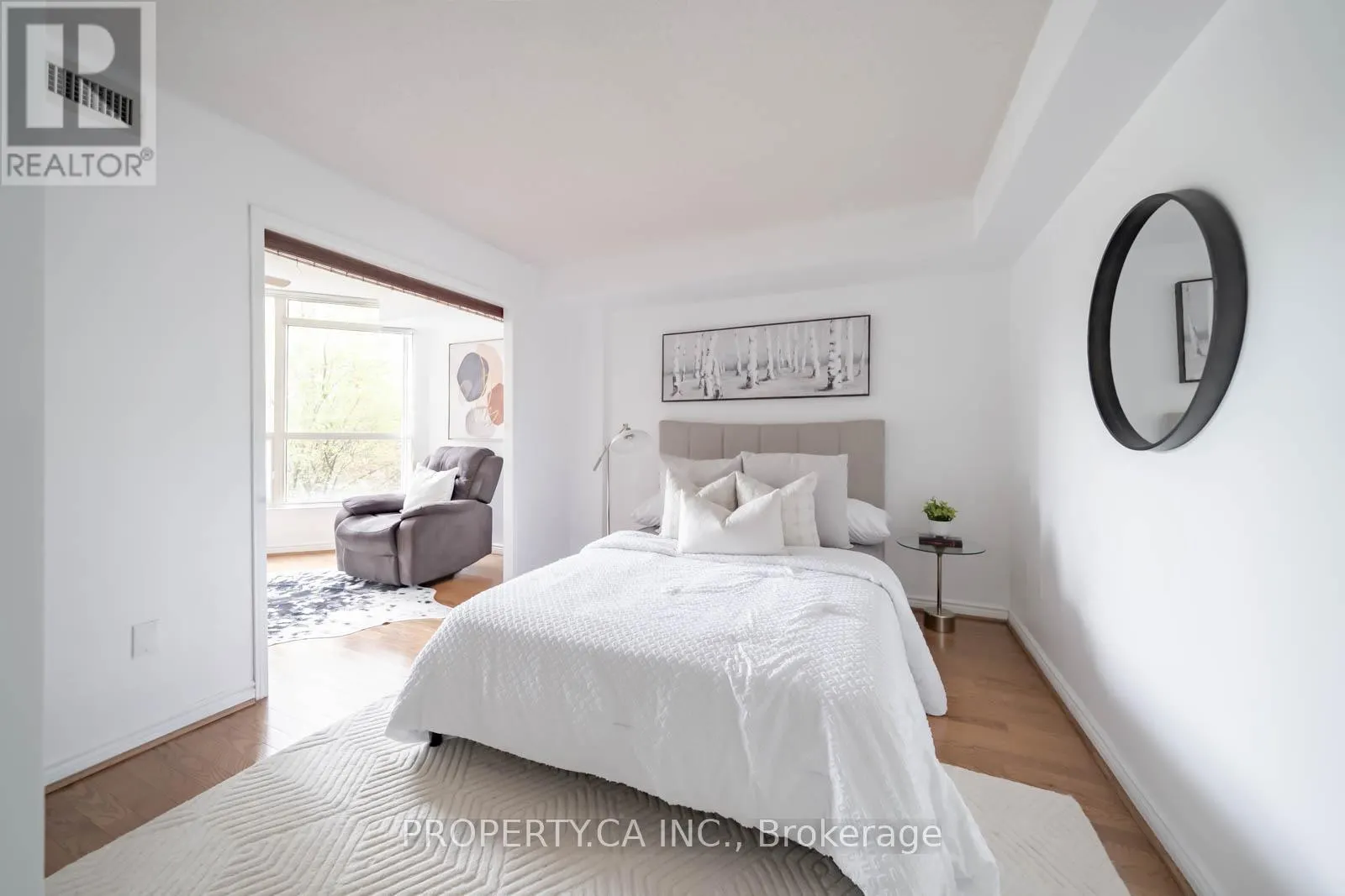 301 - 7300 YONGE STREET