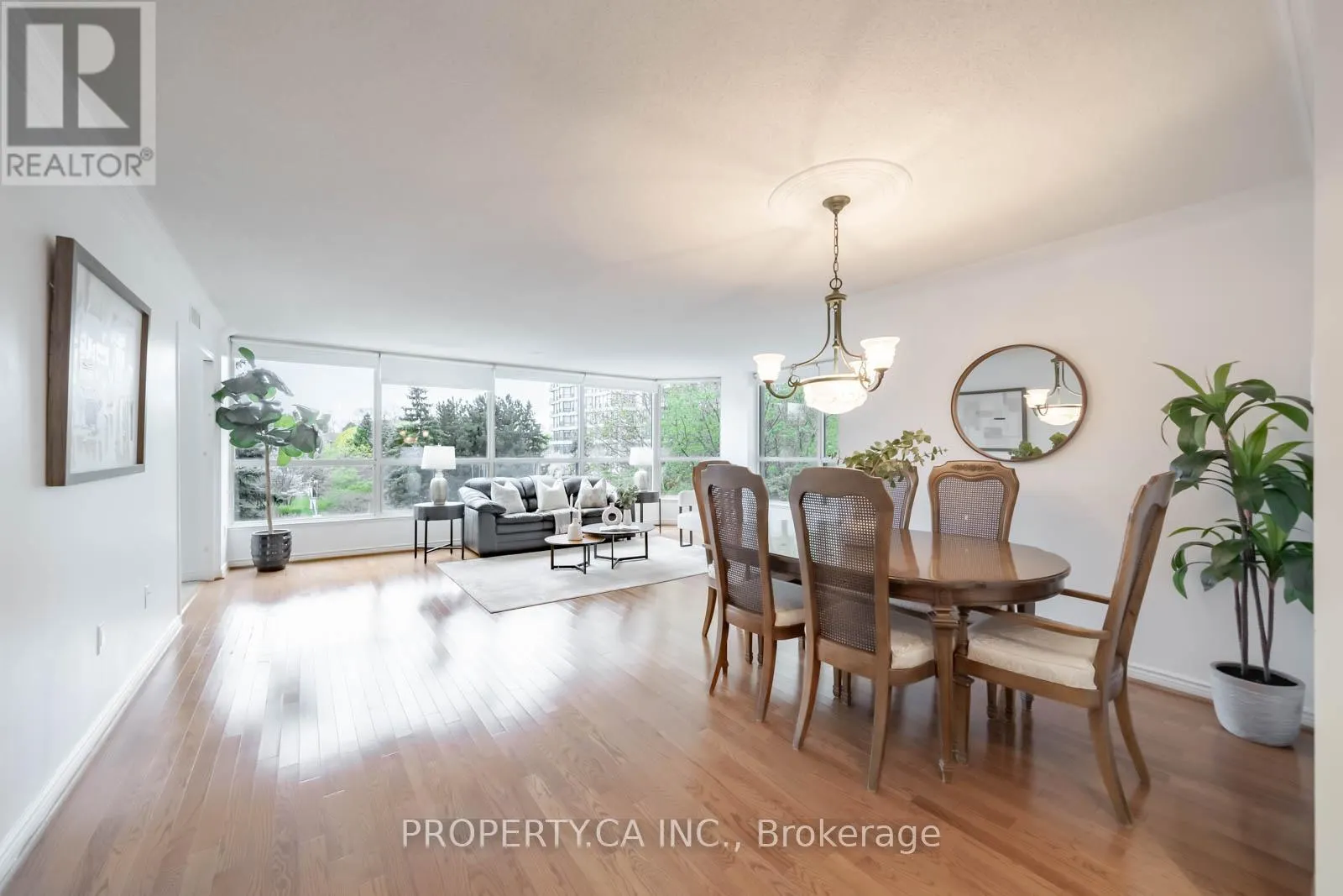 301 - 7300 YONGE STREET