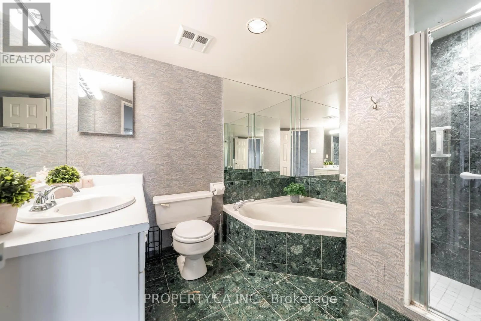 301 - 7300 YONGE STREET