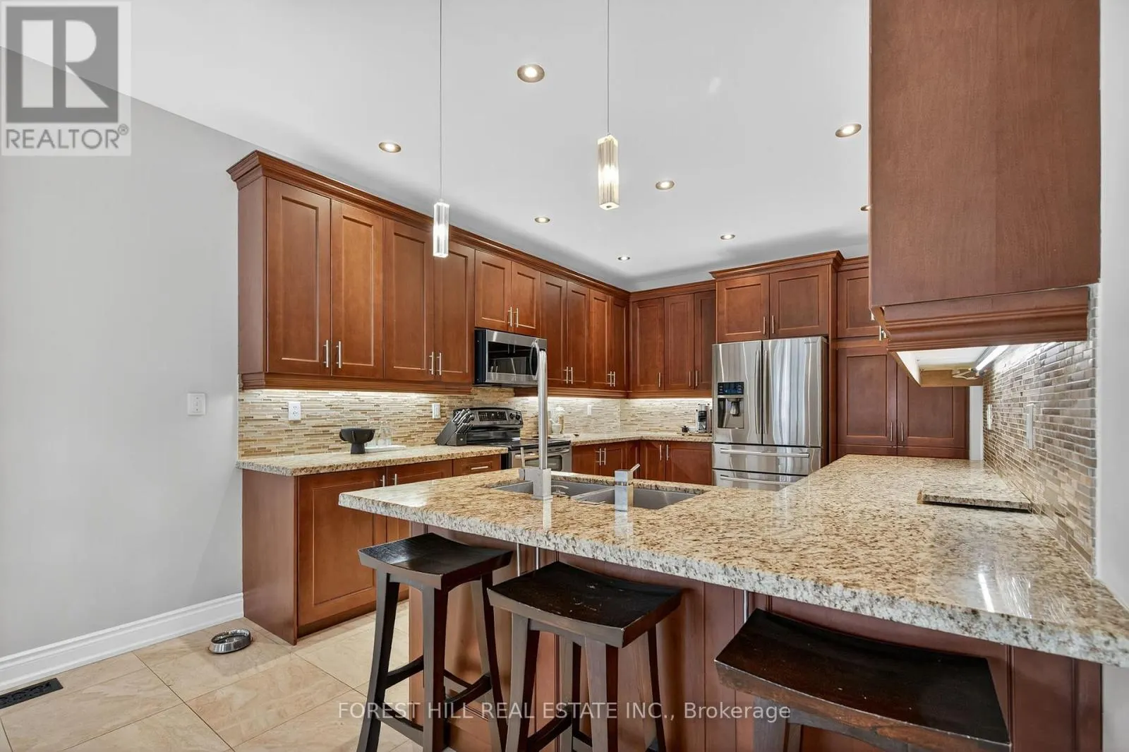 271 AUTUMN HILL BOULEVARD