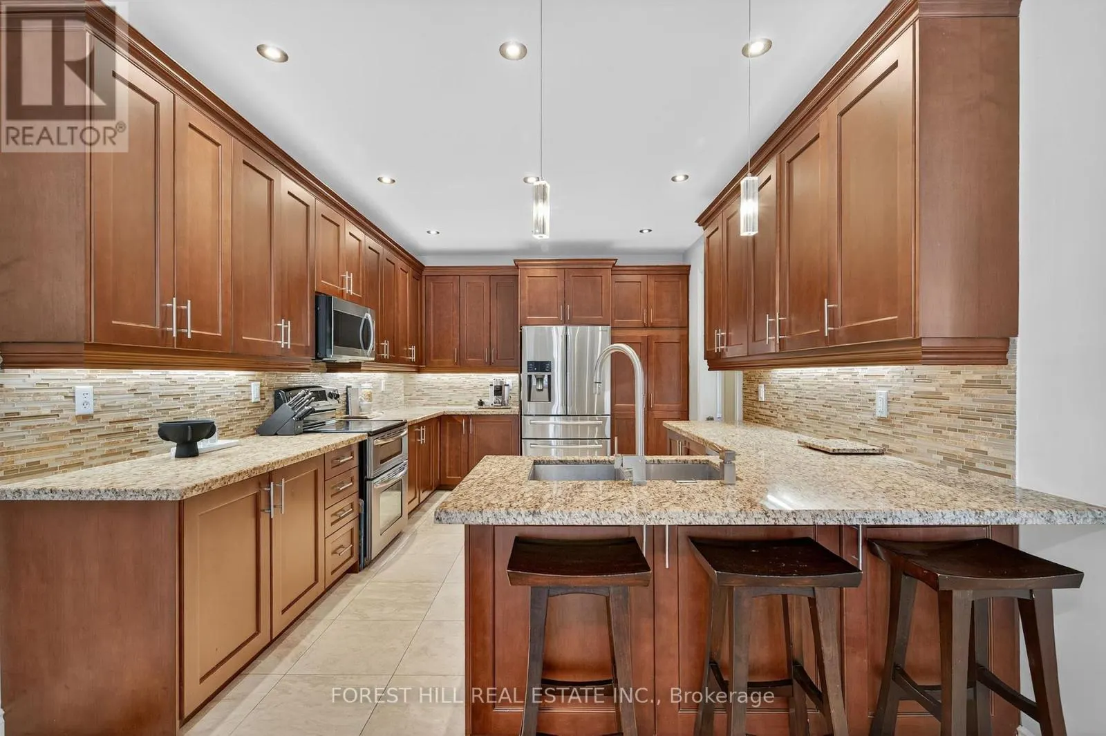 271 AUTUMN HILL BOULEVARD