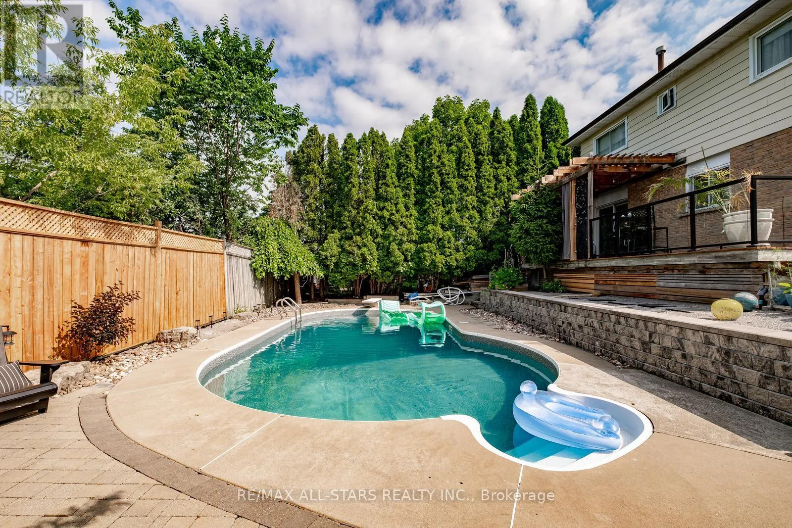 84 THICKETWOOD BOULEVARD