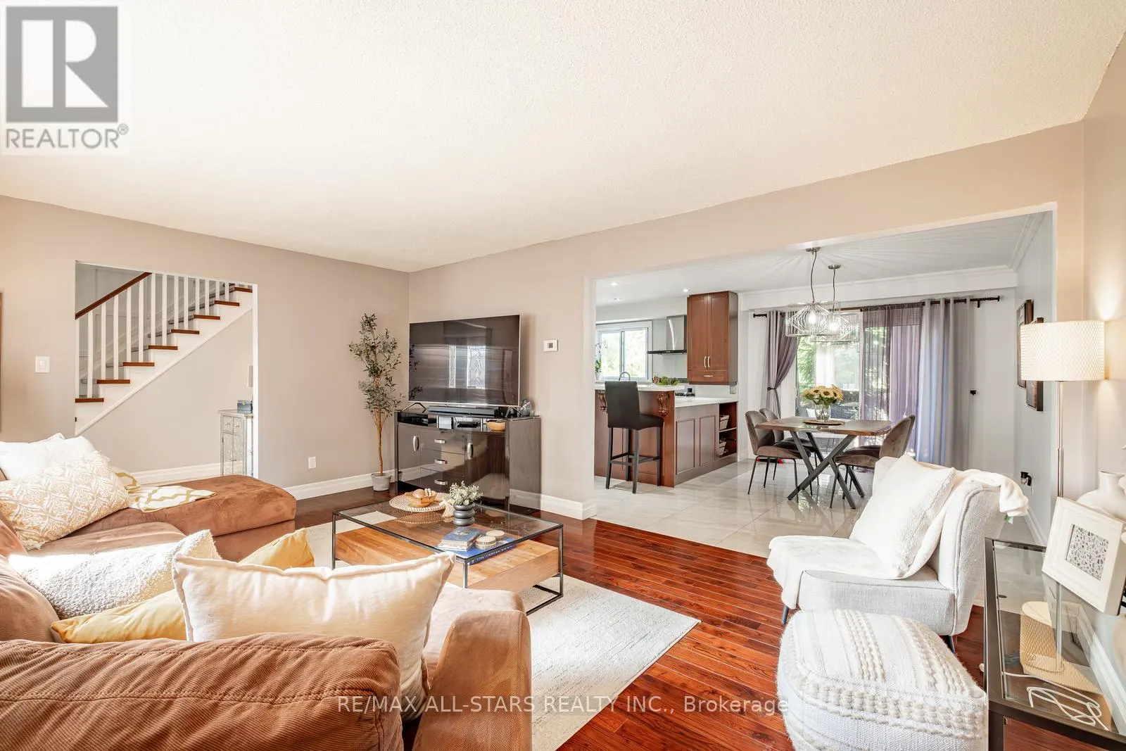 84 THICKETWOOD BOULEVARD