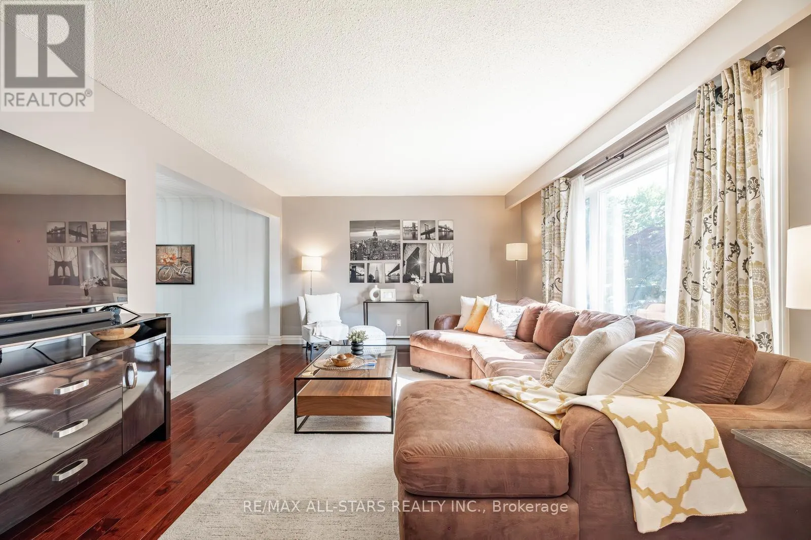 84 THICKETWOOD BOULEVARD