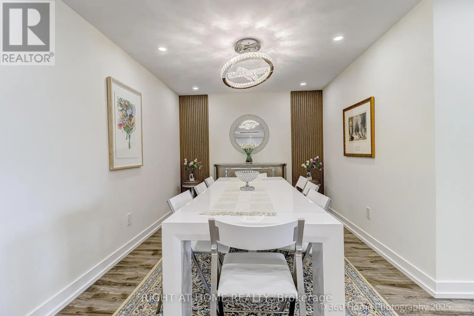 912 - 1 CLARK AVENUE W