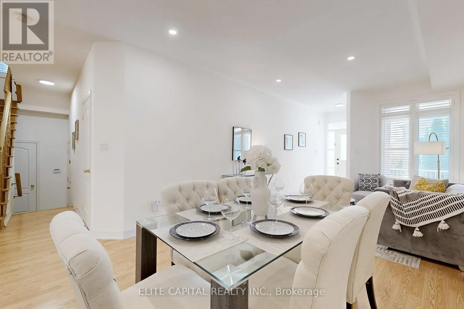 10 KEN WAGG CRESCENT