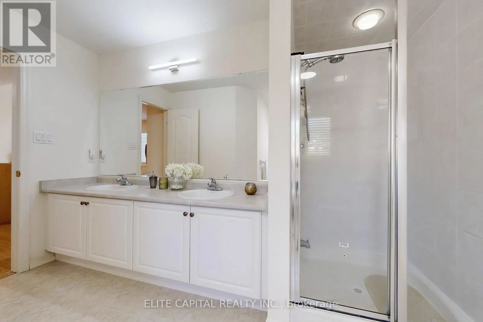 10 KEN WAGG CRESCENT