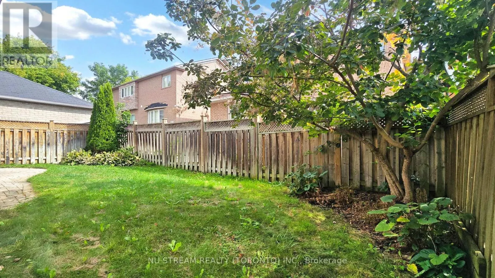 40 PRIMROSE PATH CRESCENT