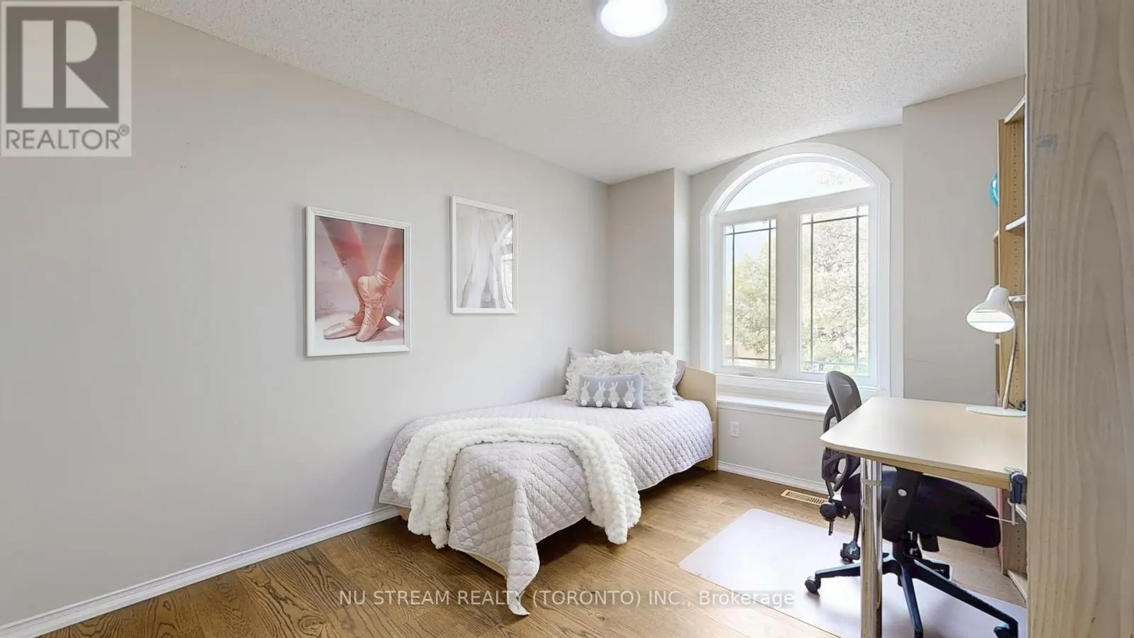 40 PRIMROSE PATH CRESCENT