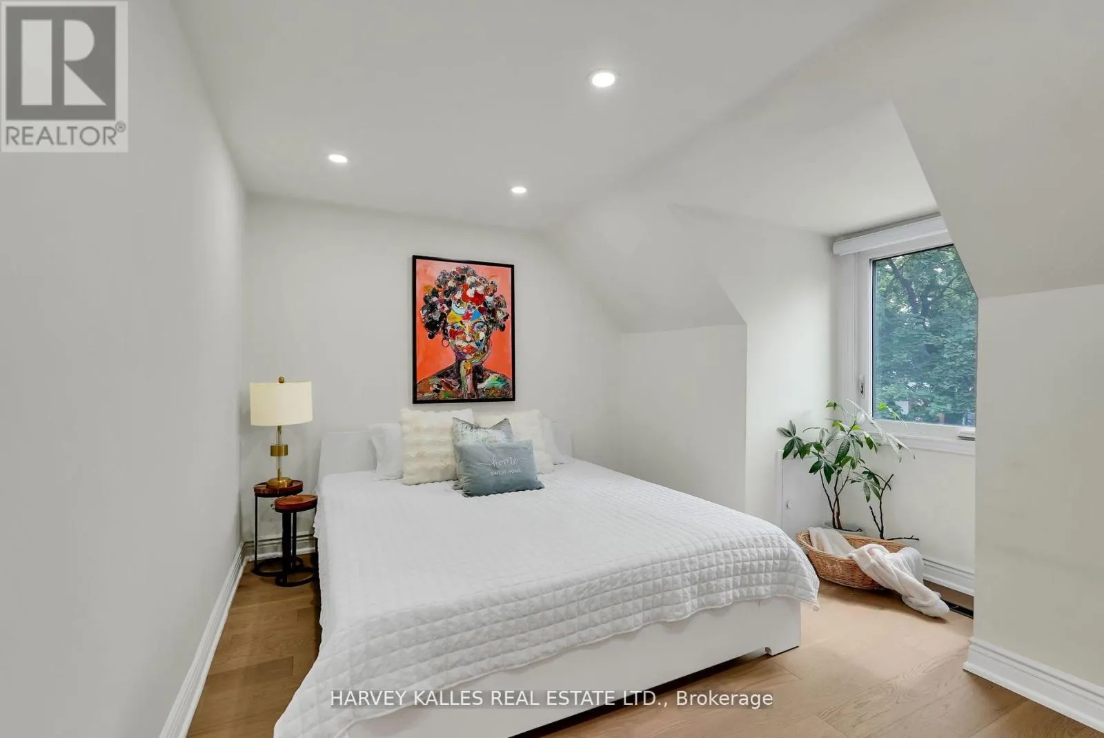 36 ABERFELDY CRESCENT