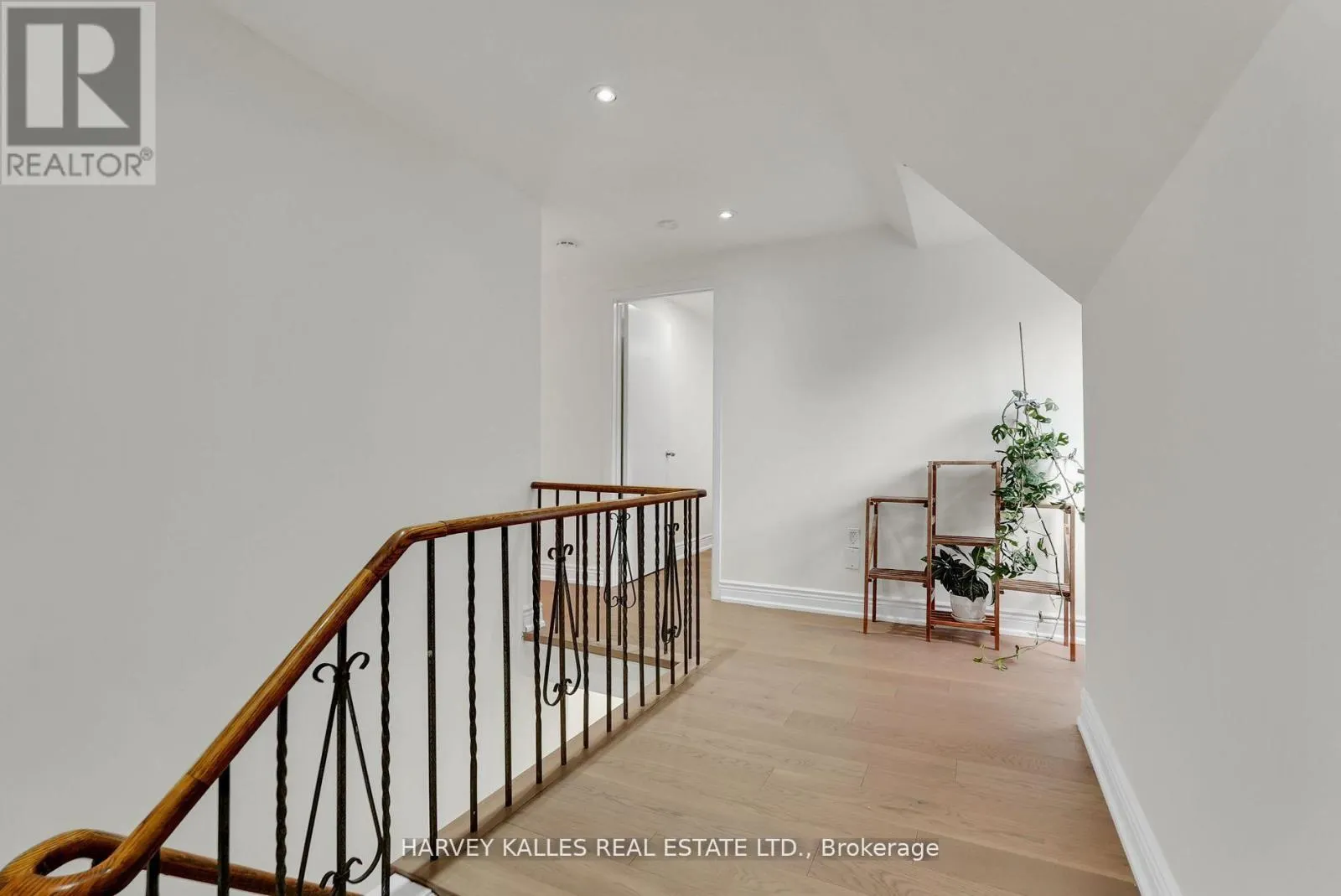 36 ABERFELDY CRESCENT