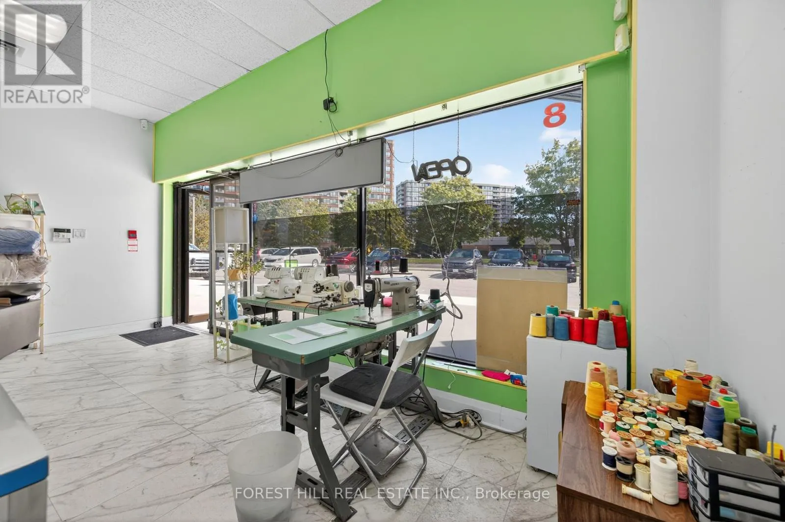 8 - 9625 YONGE STREET N
