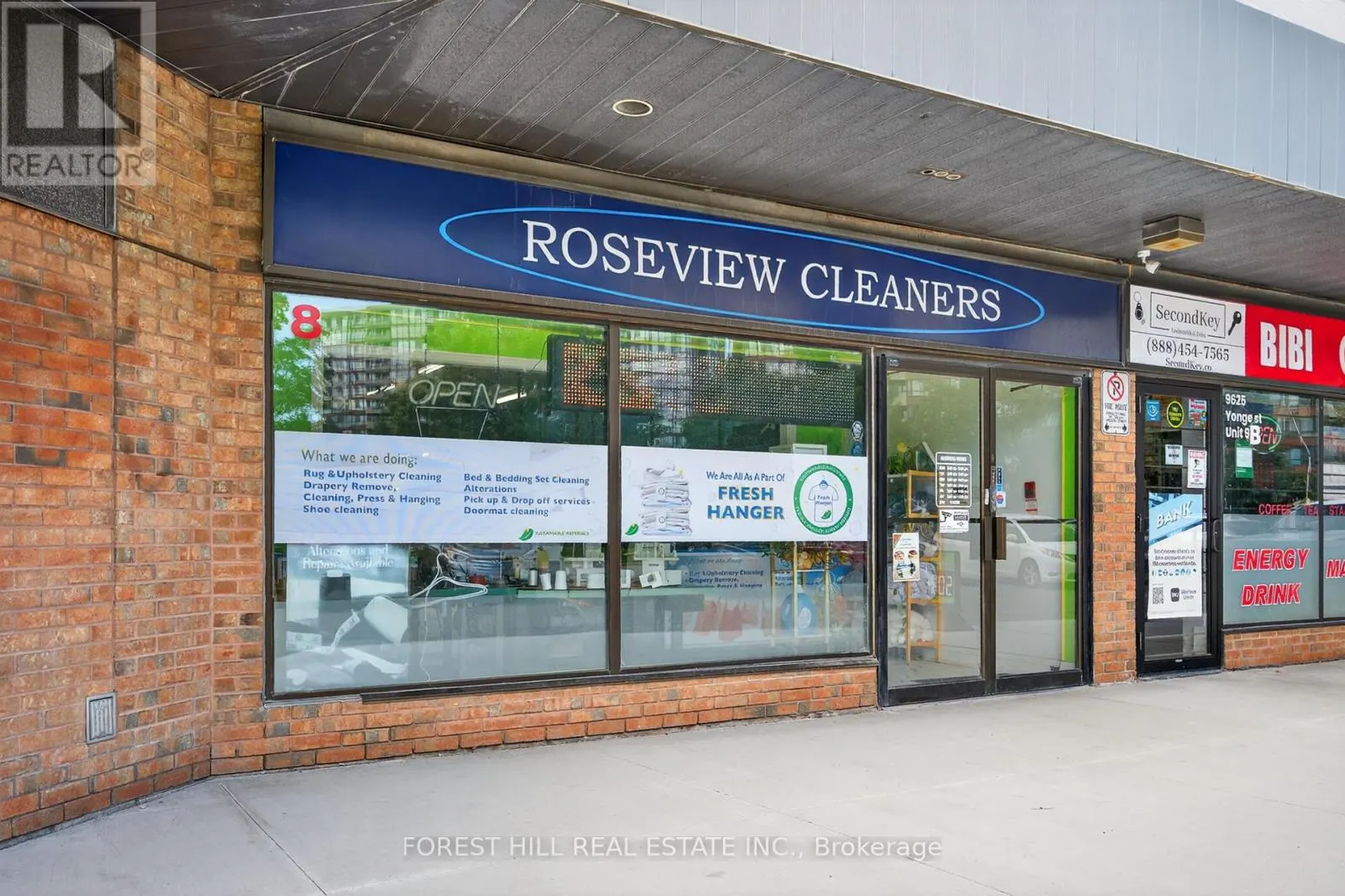 8 - 9625 YONGE STREET N