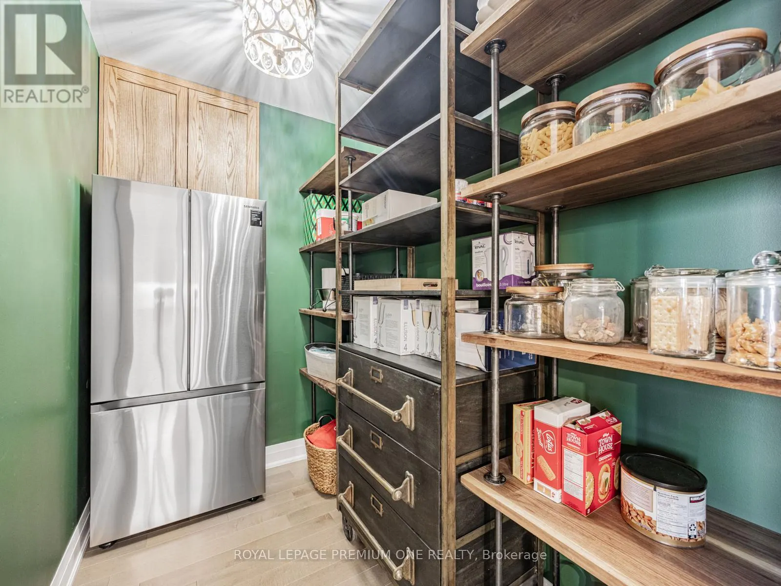 310 - 9085 JANE STREET