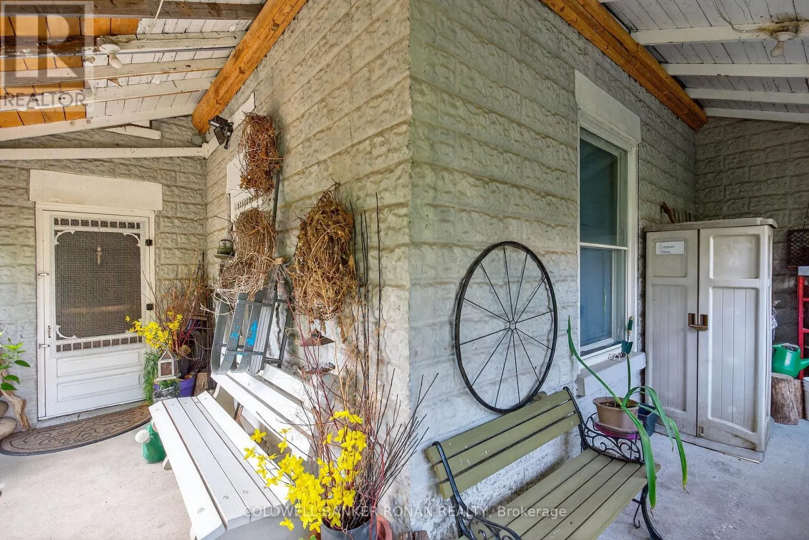 1516 17TH SIDE ROAD