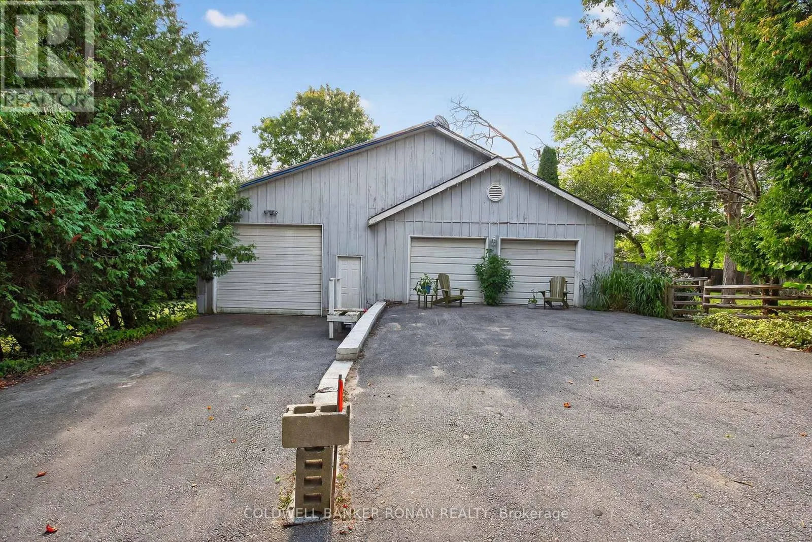 1516 17TH SIDE ROAD