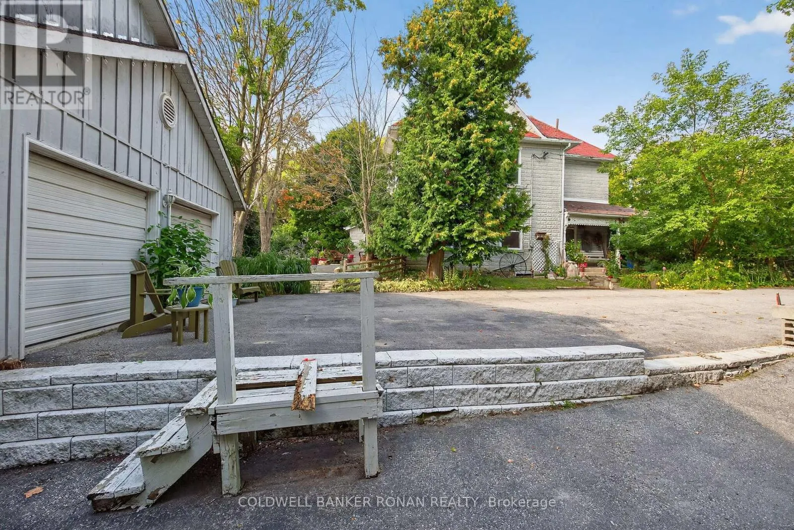 1516 17TH SIDE ROAD