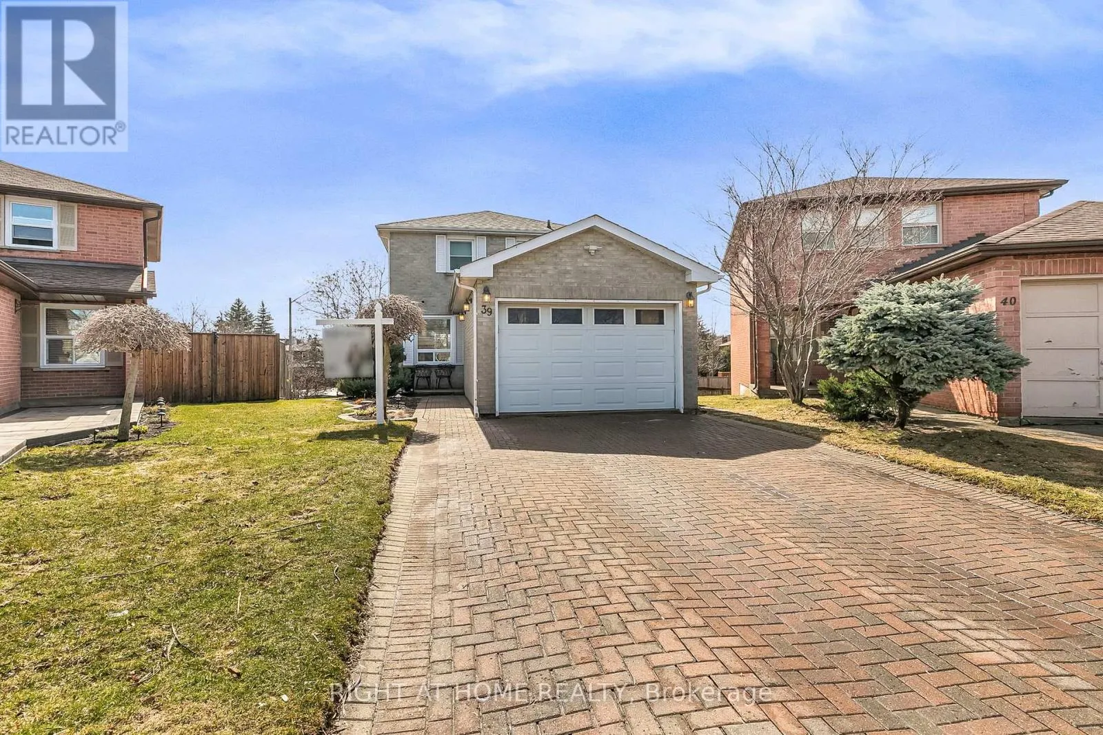 39 ARANKA COURT