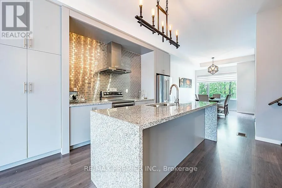 77 SYDNEY CIRCLE