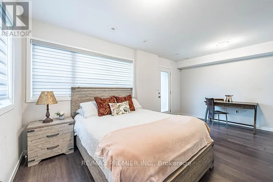 77 SYDNEY CIRCLE