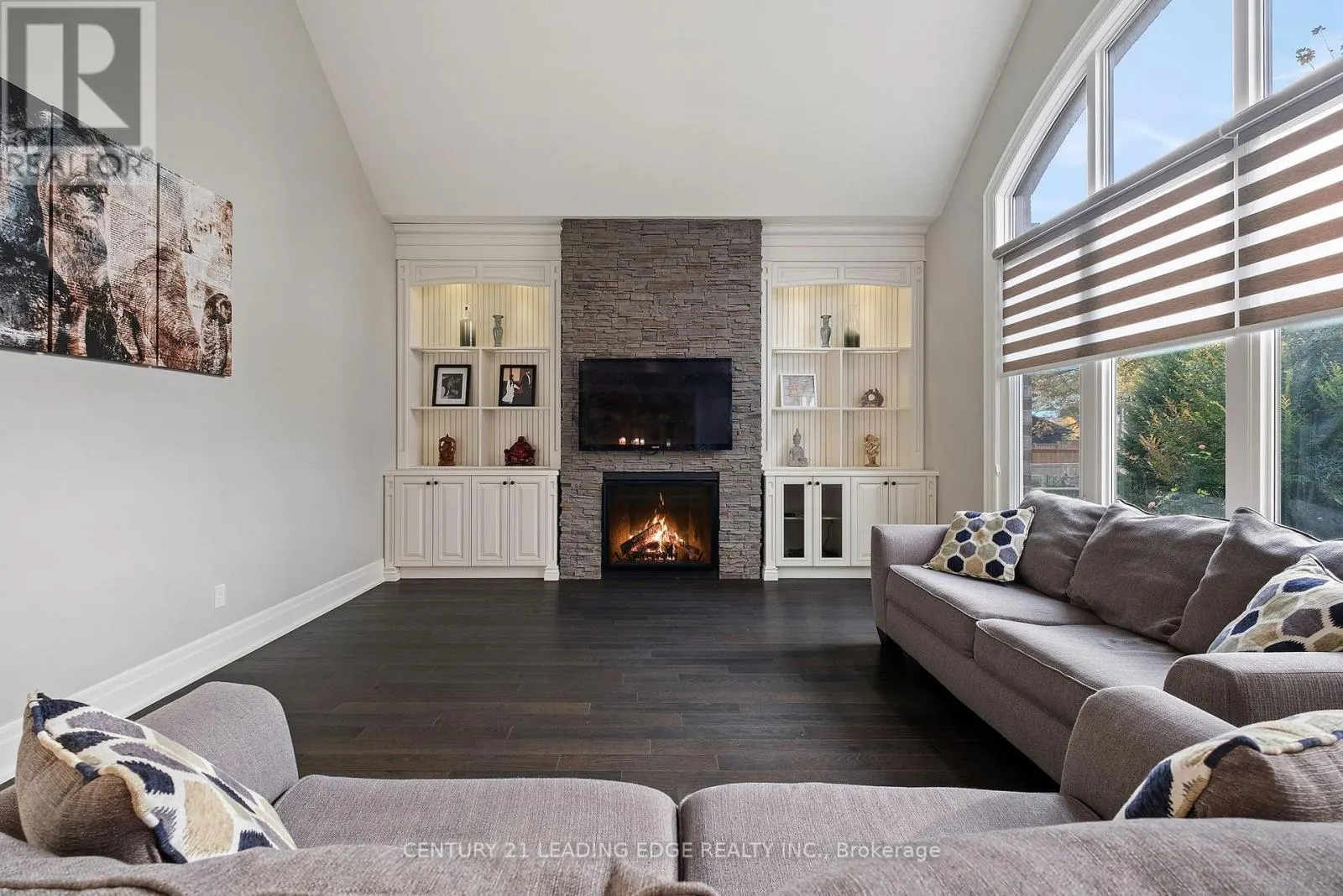 12 JONQUIL CRESCENT