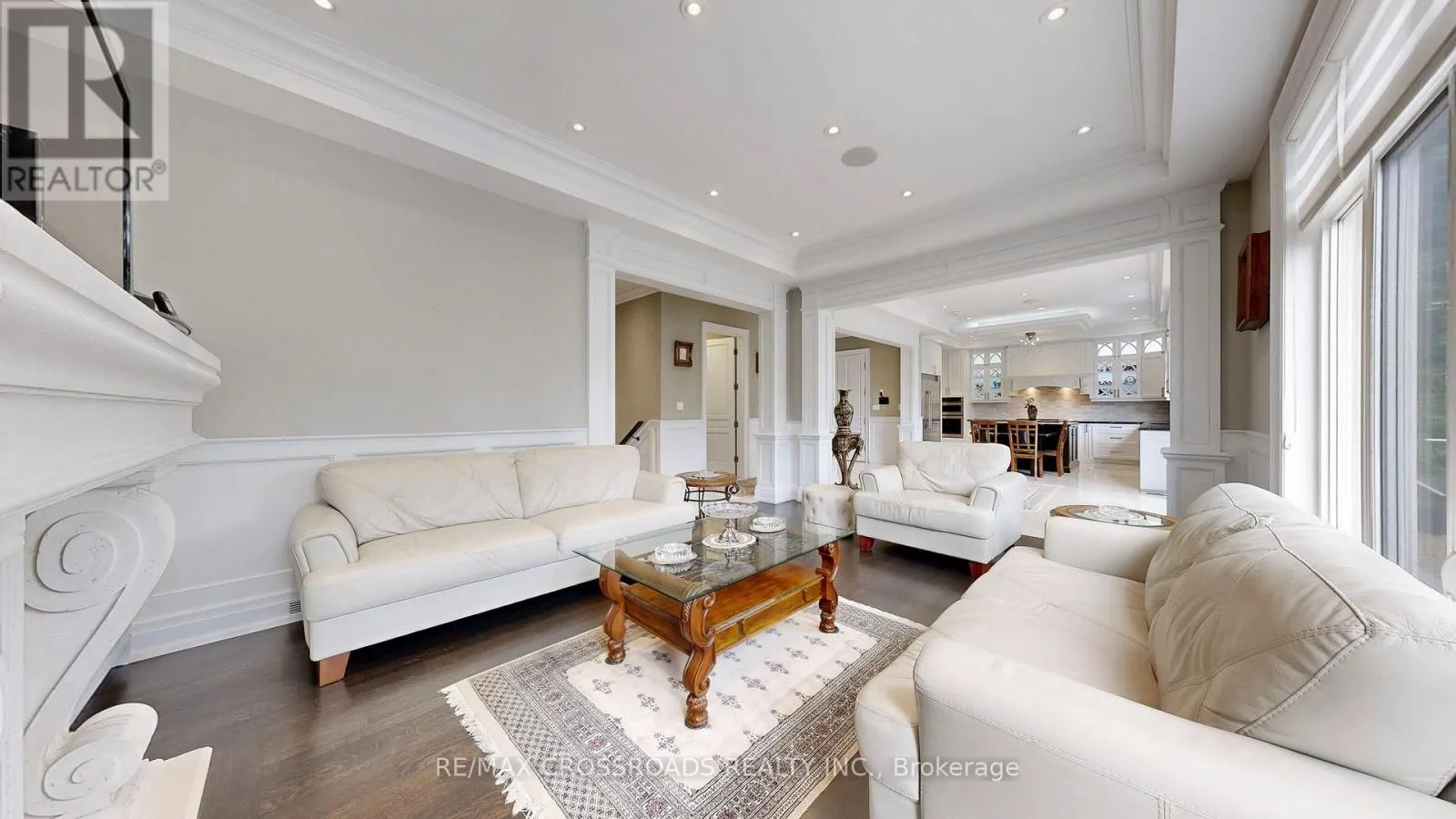 635 ELGIN MILLS ROAD W