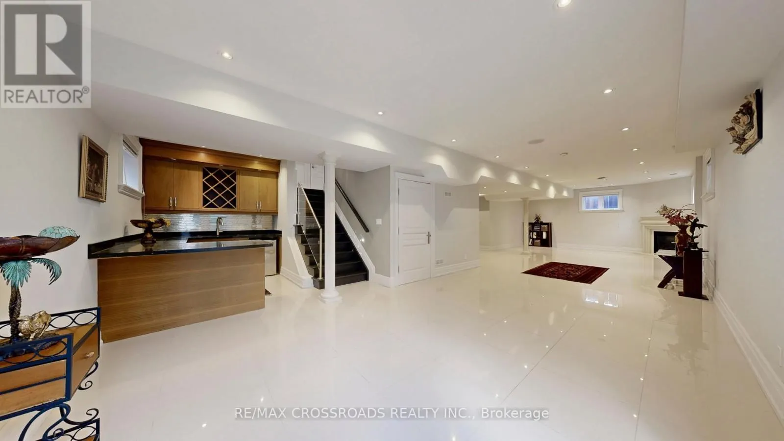 635 ELGIN MILLS ROAD W