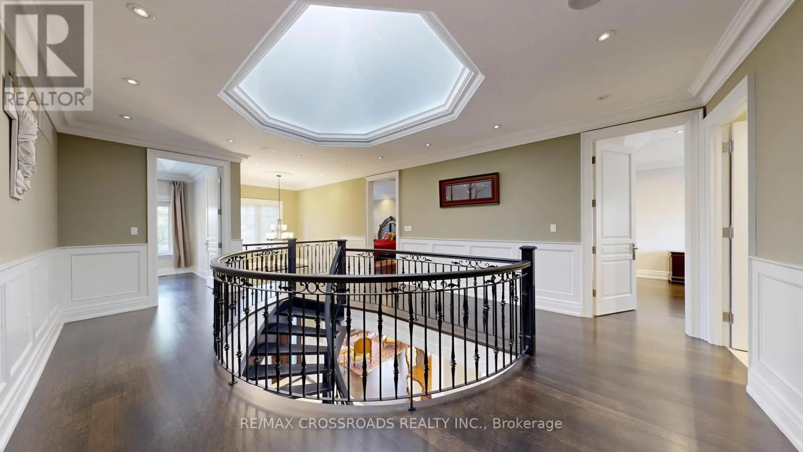 635 ELGIN MILLS ROAD W