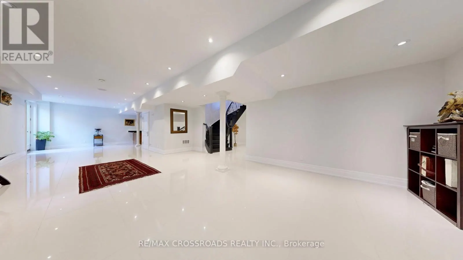 635 ELGIN MILLS ROAD W