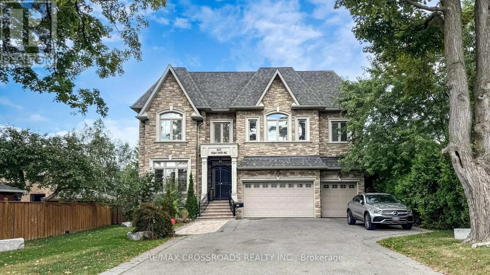 635 ELGIN MILLS ROAD W