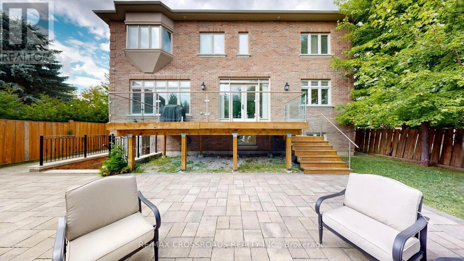 635 ELGIN MILLS ROAD W
