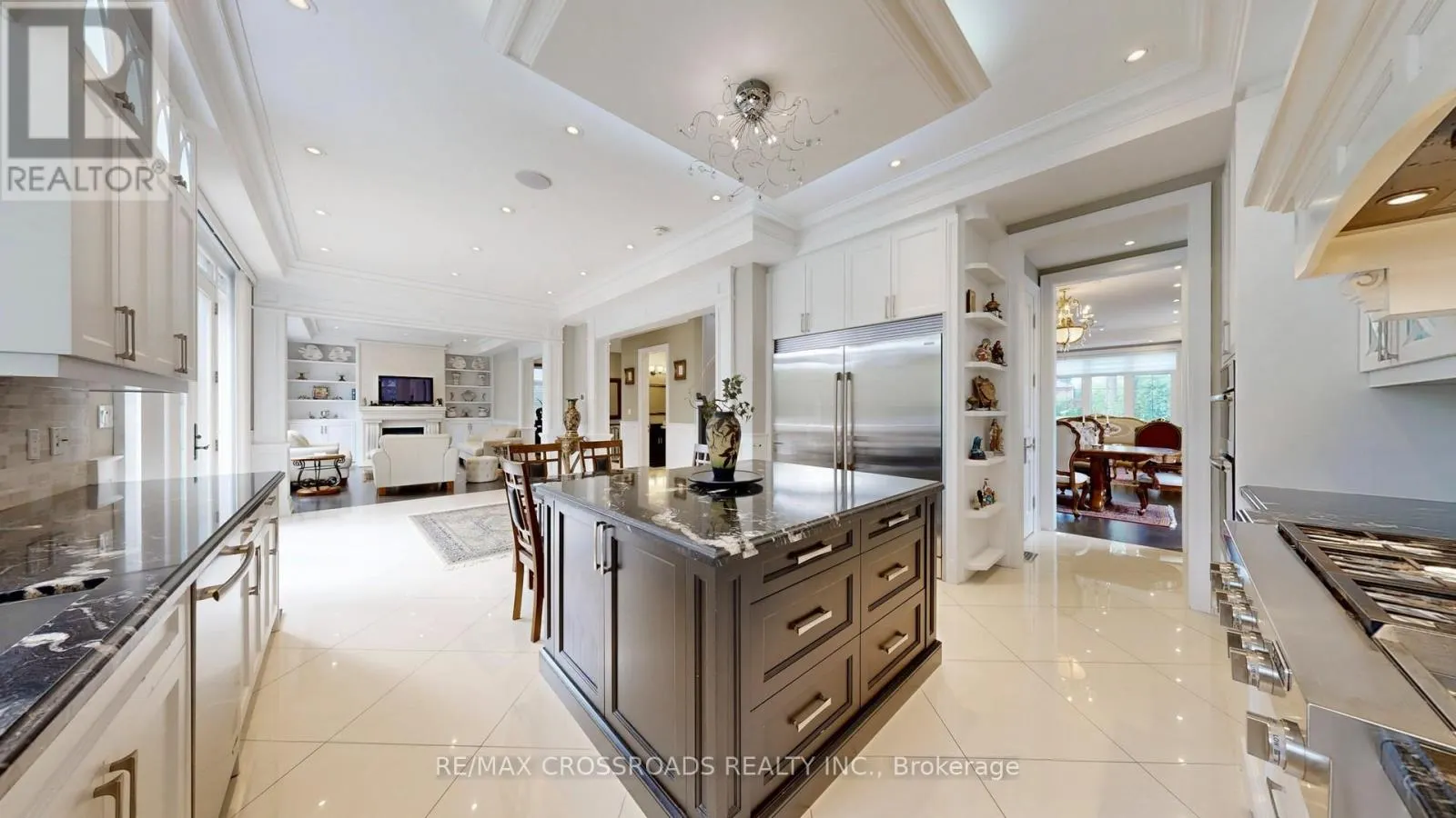 635 ELGIN MILLS ROAD W