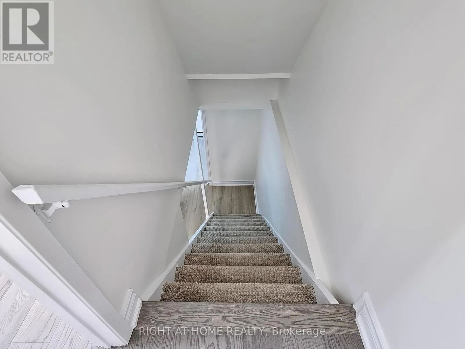 58 MERCER CRESCENT