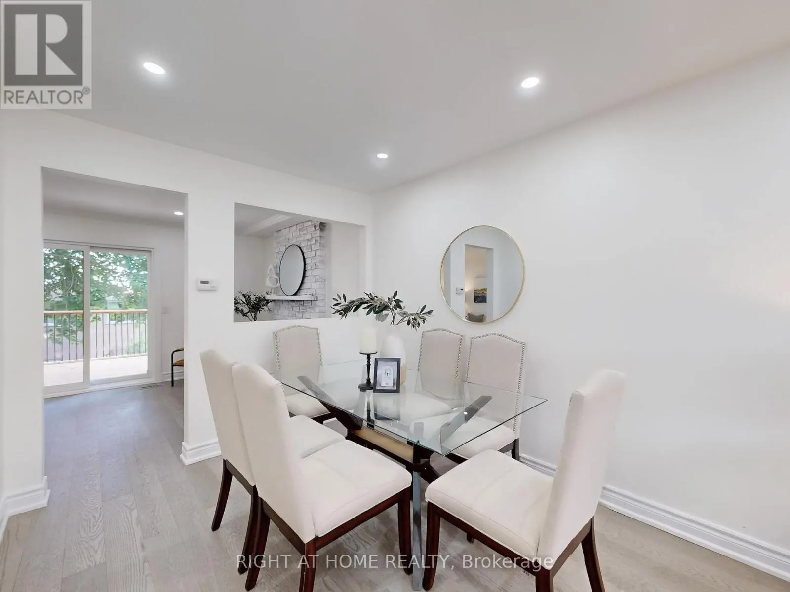 58 MERCER CRESCENT