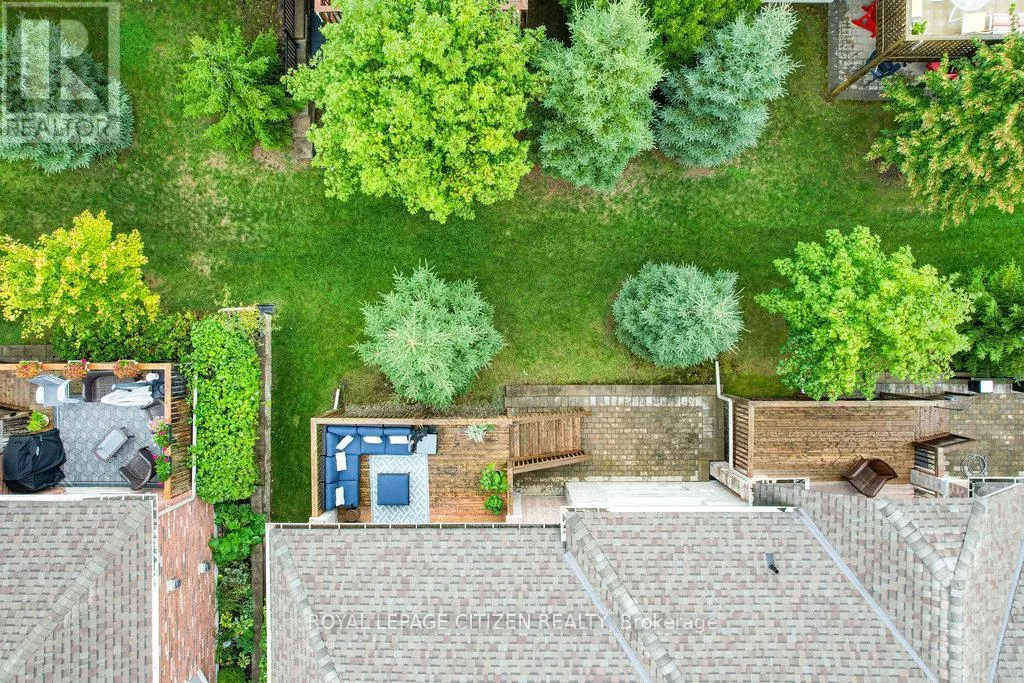 19 WESTMOUNT DRIVE