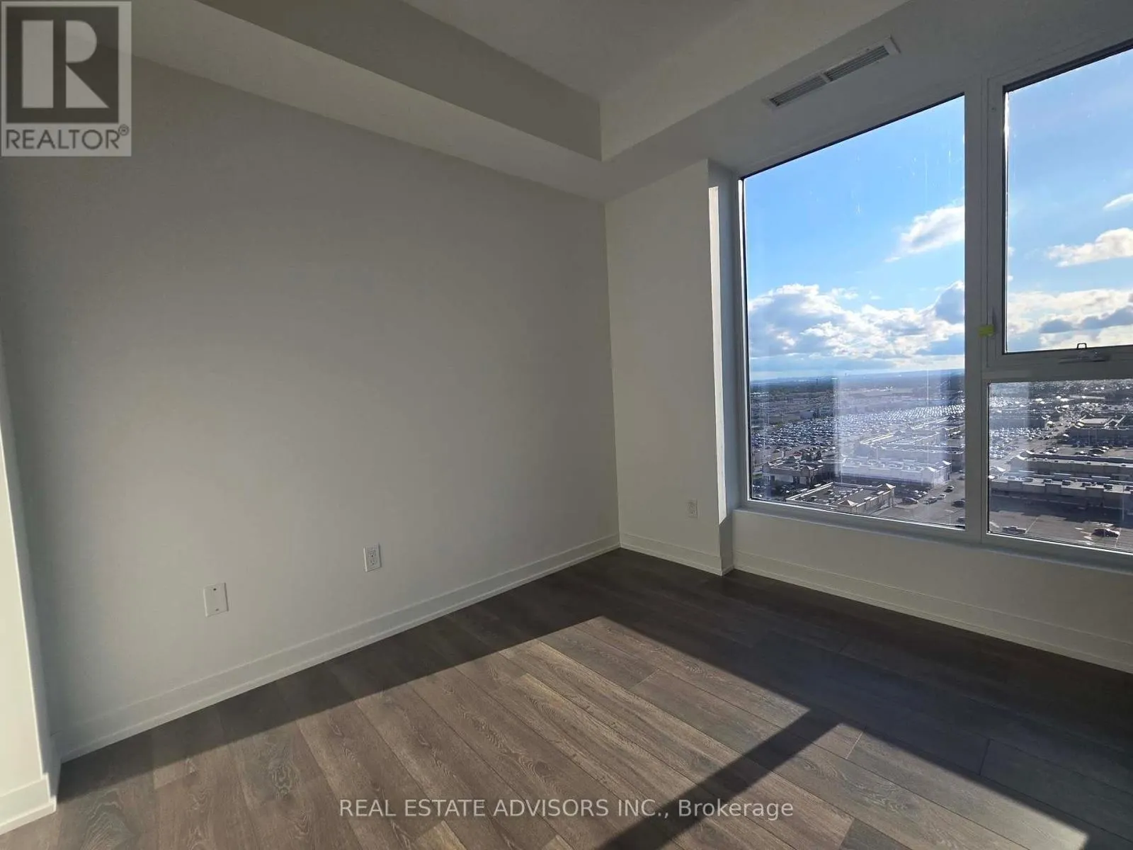 1724 - 498 CALDARI ROAD