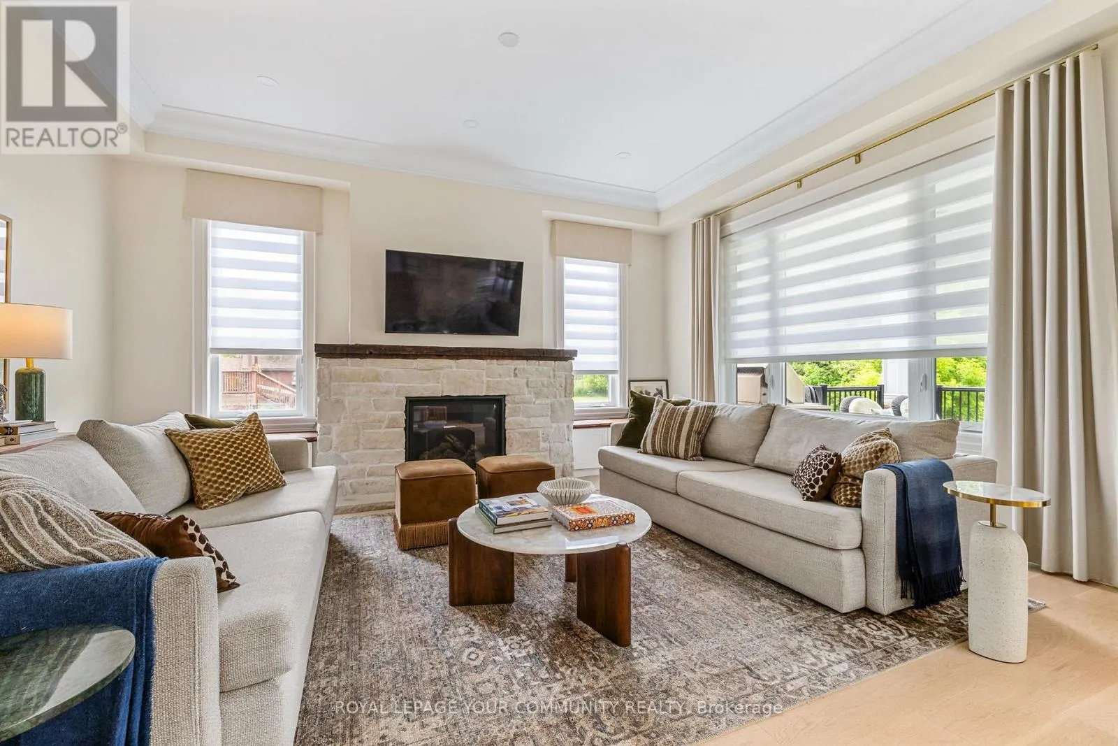 6077 HILLSDALE DRIVE