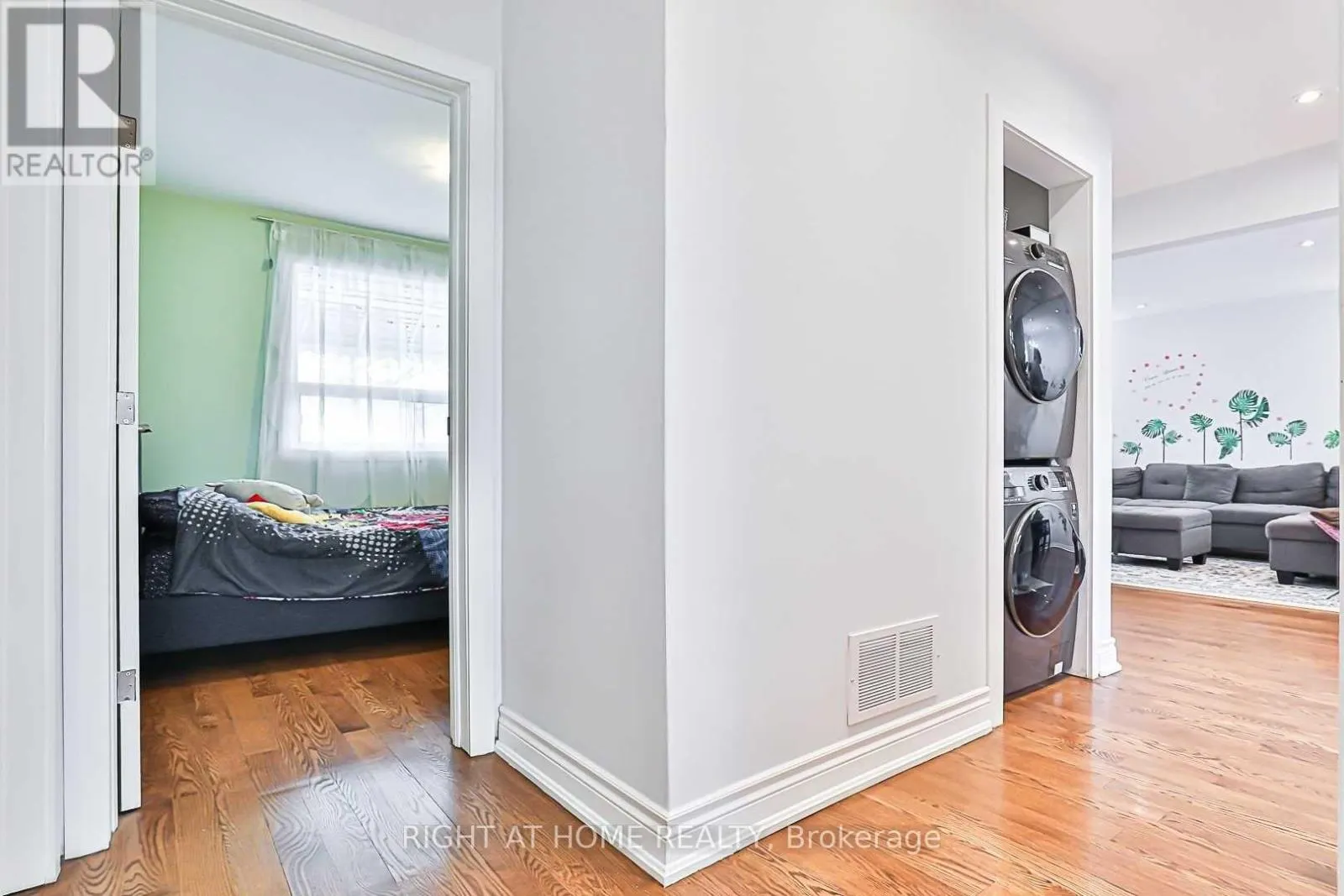 MAIN FLOOR - 139 FELIX ROAD