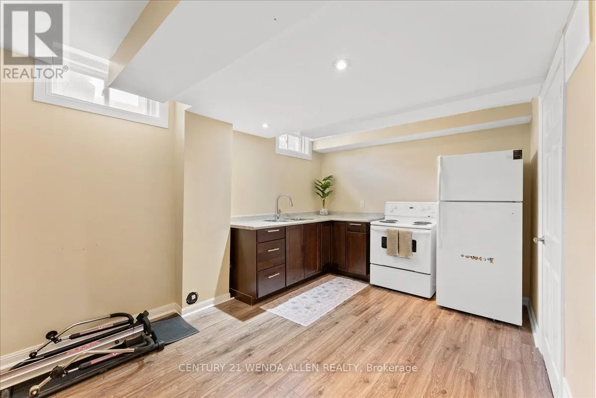 1 AYHART STREET
